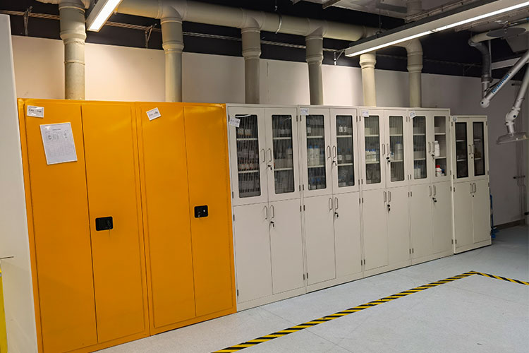 1657011494533795.jpg 危險品柜.jpg